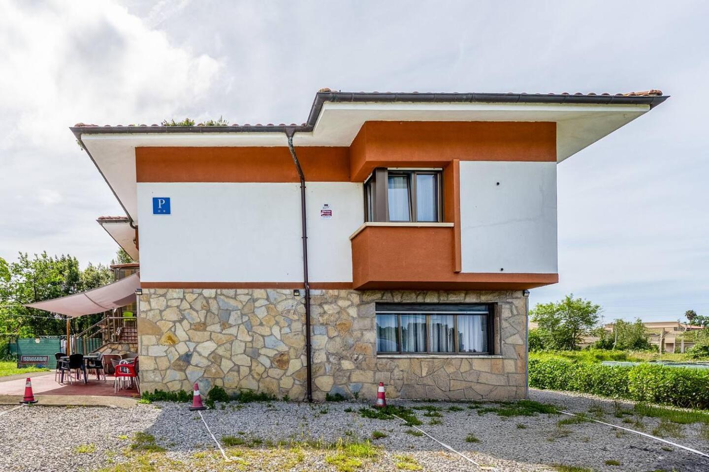 Family House Gijon Villa Kültér fotó