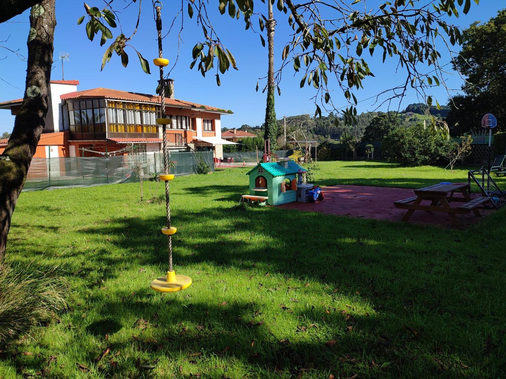 Family House Gijon Villa Kültér fotó